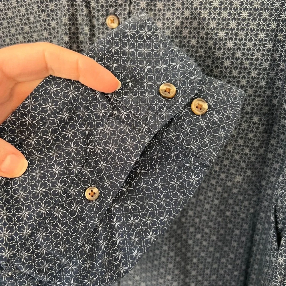 Banana Republic Untucked Fit Micro Geo Print Shirt Mens Cotton Button Down XL